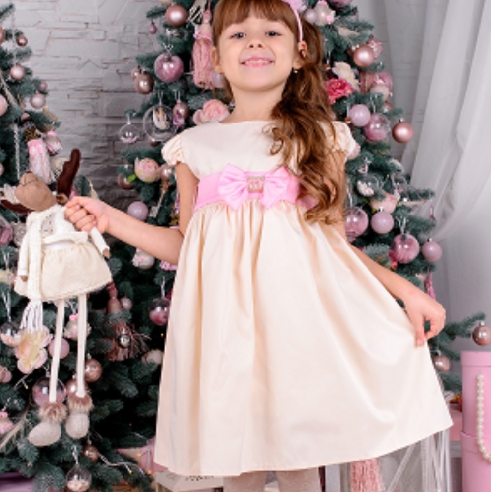 White Dress Girl With Pink Bow